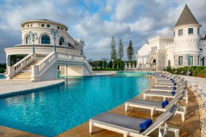 Movenpick-KhaoYai_Swimming-Pool_Outdoor1-2 (1)
