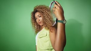 WBP231E.EB0247_LIFESTYLE_NAOMI_002_16-9
